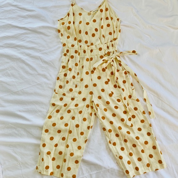 Polkadot Jumpsuit - Picture 2 of 7